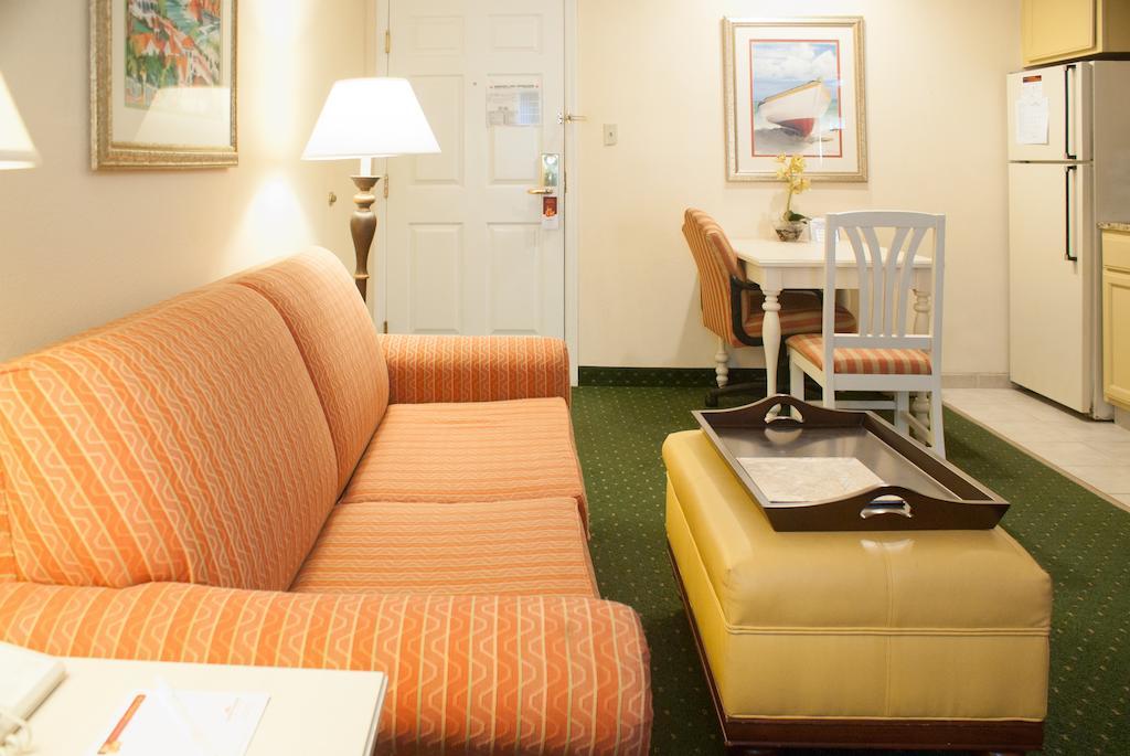 Hawthorn Suites By Wyndham Jacksonville Szoba fotó